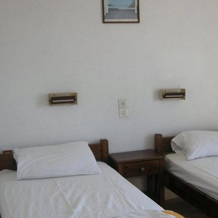 Agia Marina  Efrosyni Apartments מראה חיצוני תמונה